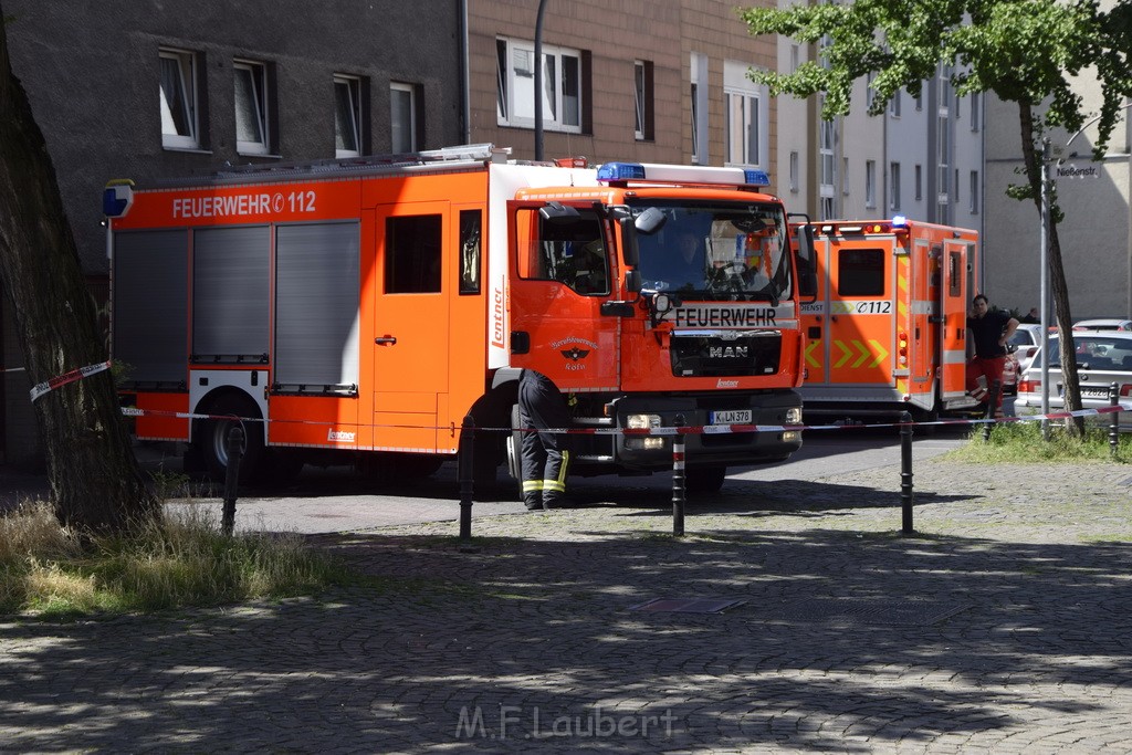 Explo Feuer 2 Koeln Kalk Hoefestr P115.JPG - Miklos Laubert